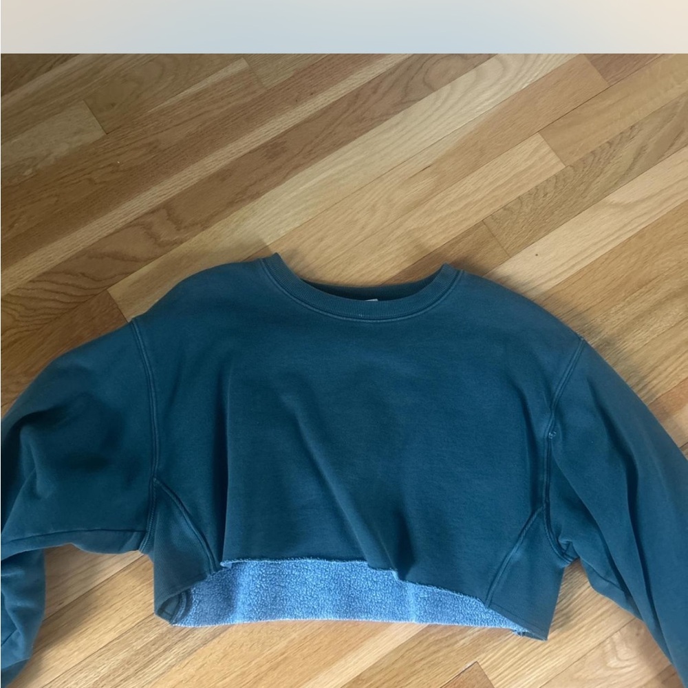Forest green cropped crew neck